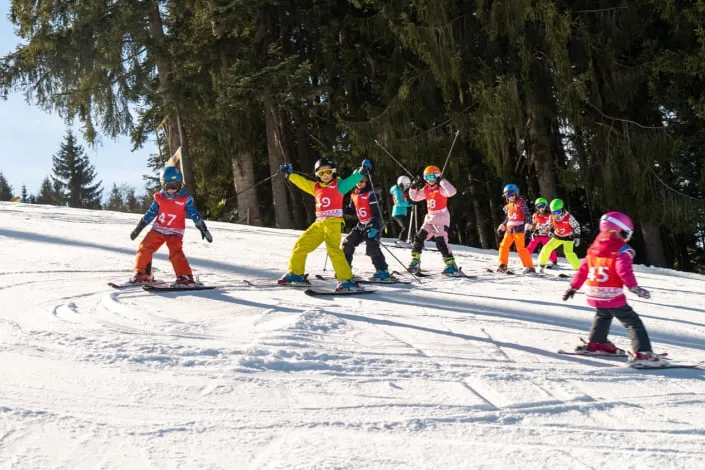 Children skiing in Kirchberg snowsport area